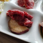 特選和牛と産直野菜 牛炙 - 厚切りサガリ