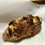 パンやきどころ RIKI - ポム・アマンド メープルとクリームチーズを包んで ¥250+税