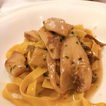 ラ・テンダ・ロッサ - ポルチーニタリアテッレ