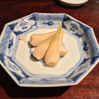 蕎麦懐石 無庵 - 塩らっきょ 4/5個