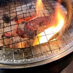 肉屋の炭火焼肉 和平 - 上カルビ