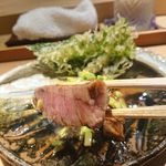 もと井 - 牛シャトーブリアンの炭火焼き、アボガド、えごまの葉