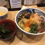 魚屋スタンドふじ - ふじ丼