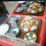 とうふ料理 まるゐ ターミナル店 - お店入り口のサンプル