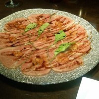 リュクス　タジマヤ - 牛肉のカルパッチョ