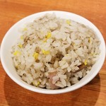 麺屋 六感堂 - ソーセージと炒り卵 炊き込み飯