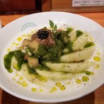 麺屋 六感堂 - 桃と酒盗クリームチーズヌードル（桃のカプレーゼ添え）＋桃増し