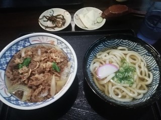 めんくい - 丼物セット（牛丼＆ミニうどん・７００円）