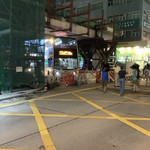 Royal Orchid Lounge - ネーザンロード封鎖で立ち往生のバス