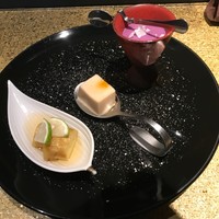 料理屋takanabe - 前菜
                    見てるだけでもテンションが上がります
                    紫いものムース、落花生の葛唐辛子、焼きナス