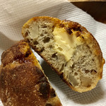 パンやきどころ RIKI - ベルギー産ホワイトチョコがたっぷり！