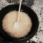 茶房　まめ家 - 大豆まるごと奴豆富に付いてきた岩塩