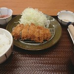 ごはん処 かつ庵 - ロースカツ定食