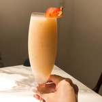 ete - 桃とスミレのフローズンカクテル