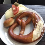 Sky Lounge - 料理写真:プレッツェルとか(アップ)♪