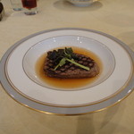 トゥ・ラ・ジョア - 熊本赤牛ヒレ肉の網焼き（２月）６週間自家熟成熊本赤牛のシャトーブリオンとコンソメスープ