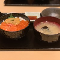 函館うに むらかみ 日本生命札幌ビル店 - 