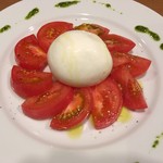 Cafe & Wine Bar Sorrento - ブラティーナのカプレーゼ