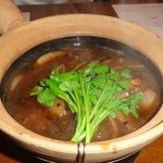 中国麺飯 勇 - もみじ・手羽先・ベルギーエシャロット・中国黒豆味噌土鍋煮