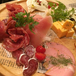 和牛炙り寿司×チーズ料理 肉バルミート吉田 - 