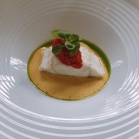 小笠原伯爵邸 - スズキ アルヴァポール
                      トマトのコンポートとサフランソース