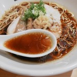 Sagamihara 欅 - そこまでは黒くないスープ。