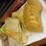 車屋酒場 - たくあんがまた旨ぇ～～！白菜もシャキシャキ！！
