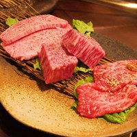 SATOブリアン 本店 - 盛り合わせ(かめのこ、シャトーブリアン、ともさんかく）