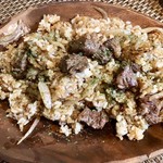 神田 まる牛 second - 芳ばしい和牛ゴロゴロのガーリックライス(^^)v