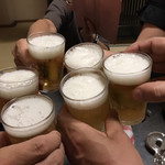 Hanakujira - 皆で乾杯！　※最初はビールで