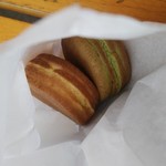 大判焼き　山里 - 大判焼きよもぎ、つぶあん