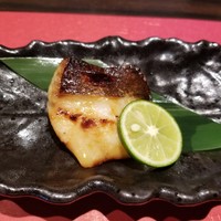 鮨 やまけん 銀座店 - カレイの幽庵焼き