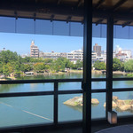 Ga-Den Resutoran Tokugawaen - 窓から庭園
