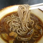 そばっ子 - 「カレーそば」麺はこんな感じ