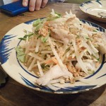 ビア ホイ チョップ - 青パパイヤと蒸し鶏肉のサラダ