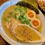 Hottate Goya - 鶏塩白湯ラーメン。