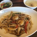 広東 - 海老と叉焼のあんかけ焼きそば