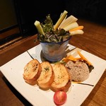 Izakaya Minoya - 鶏レバーペーストとスティック野菜