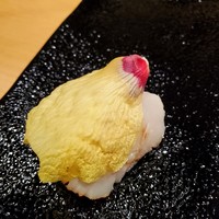 アルゴリズム - お花の下には大ぶりなホタテとドライトマトソース