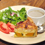 GRANNY SMITH APPLE PIE & COFFEE - 