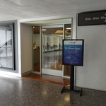 Hawaiian Airlines Premier Club Lounge - 