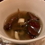 f - 甘くないココアを練り込んだパスタ。あみこだけと鮑から出てる出汁が幸せｗ