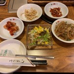 カンガンスルレ - ランチの小皿