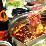 西安刀削麺酒楼 - 西安薬膳火鍋！コラーゲンと唐辛子の二色スープでどうぞ！