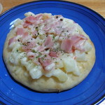 長峰製パン - 【2012.02.　初訪】　ベーコンポテトピザ160円