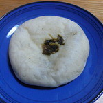 長峰製パン - 【2012.02.　初訪】　おやき風ピリ辛高菜140円