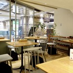 Cafe & Books Bibliotheque - 