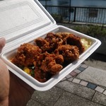 サッちゃん弁当  - カリカリ〜ジューシーの唐揚げ