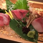 全席個室 楽蔵 - 鰤のお造り790円