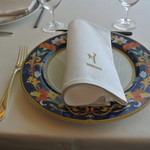 フレンチレストラン ミクニ サッポロ - ２０１９年９月１５日のテーブルセット